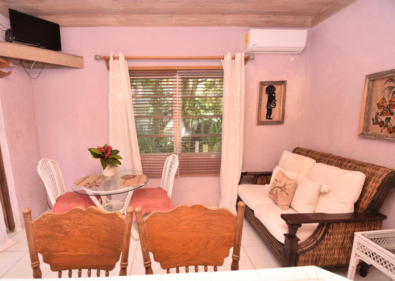 The Sugar Apple Lodging Dunmore Town Exterior foto